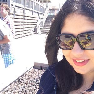 Meet your Posher, Elaine